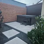 365 Centro & Jacuzzi פישטני