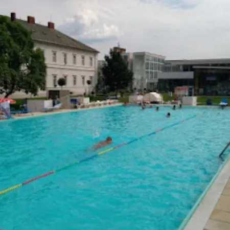 Διαμέρισμα Centro & Jacuzzi Πιεστάνυ