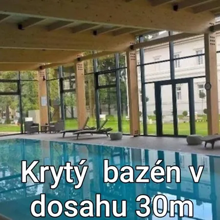 365 Centro & Jacuzzi * Piest'any
