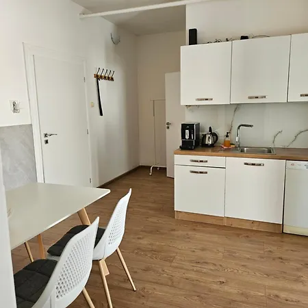 365 Centro & Jacuzzi, Wallbox, Free Parking Appartement *