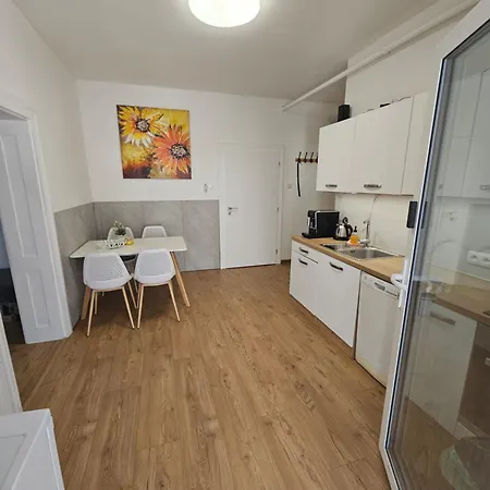 Appartement 365 Centro & Jacuzzi, Wallbox, Free Parking
