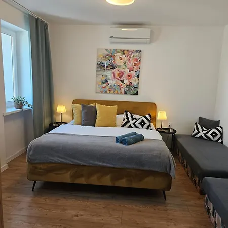 365 Centro & Jacuzzi, Wallbox, Free Parking Appartement *