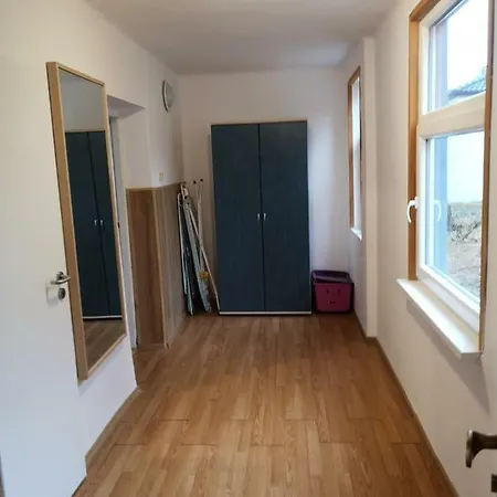 365 Centro&jacuzzi * Piest'any